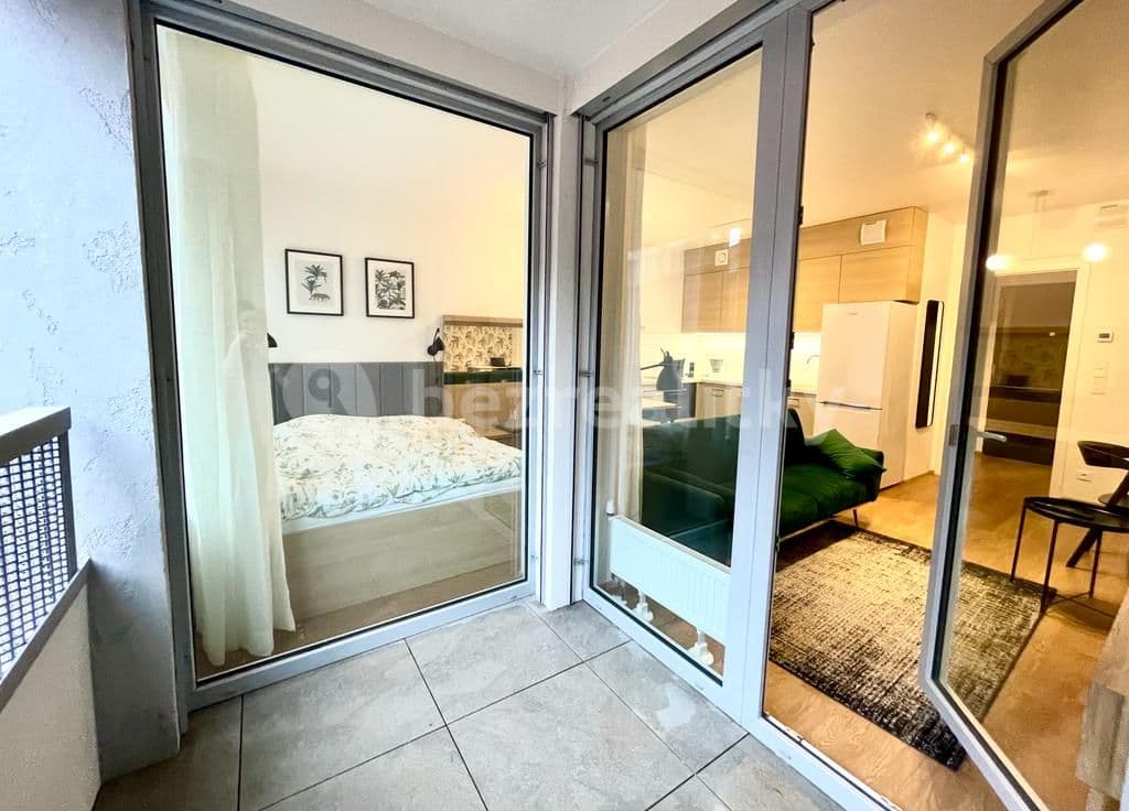 Prenájom bytu 1-izbový 40 m², U Pergamenky, Praha, Praha Prenájom bytu 1-izbový 40 m², U Pergamenky, Praha, Praha