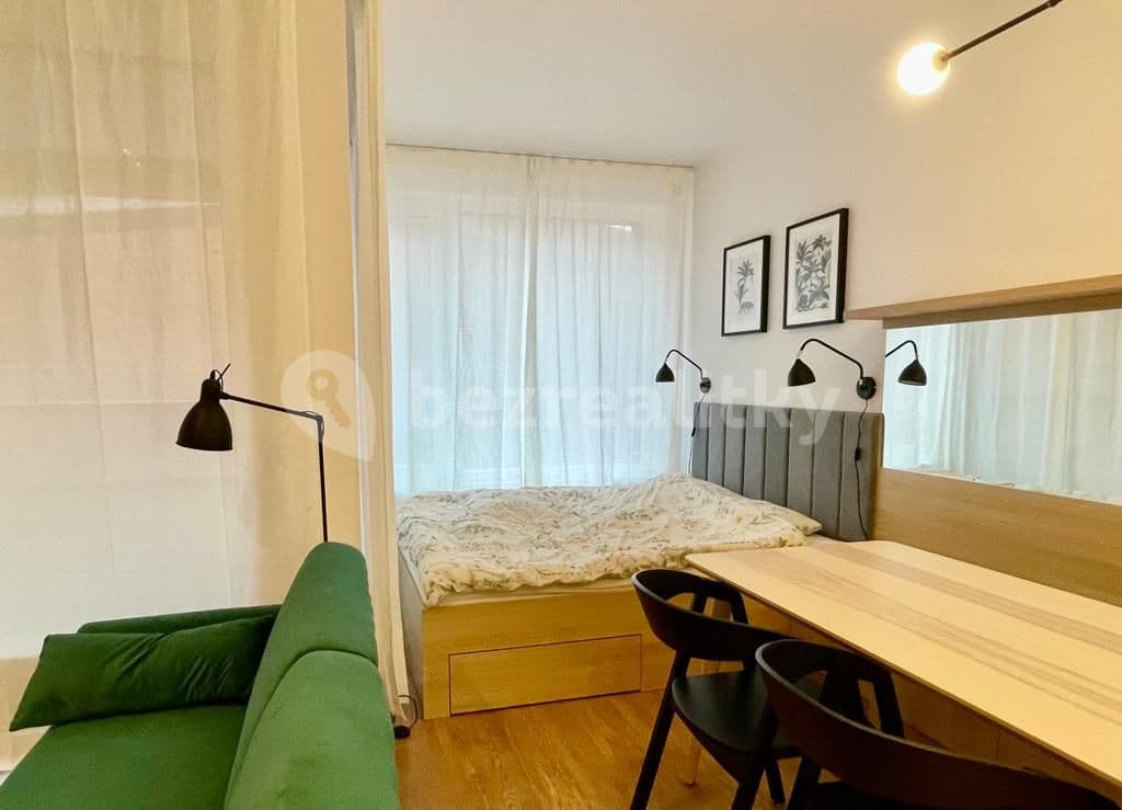 Prenájom bytu 1-izbový 40 m², U Pergamenky, Praha, Praha Prenájom bytu 1-izbový 40 m², U Pergamenky, Praha, Praha