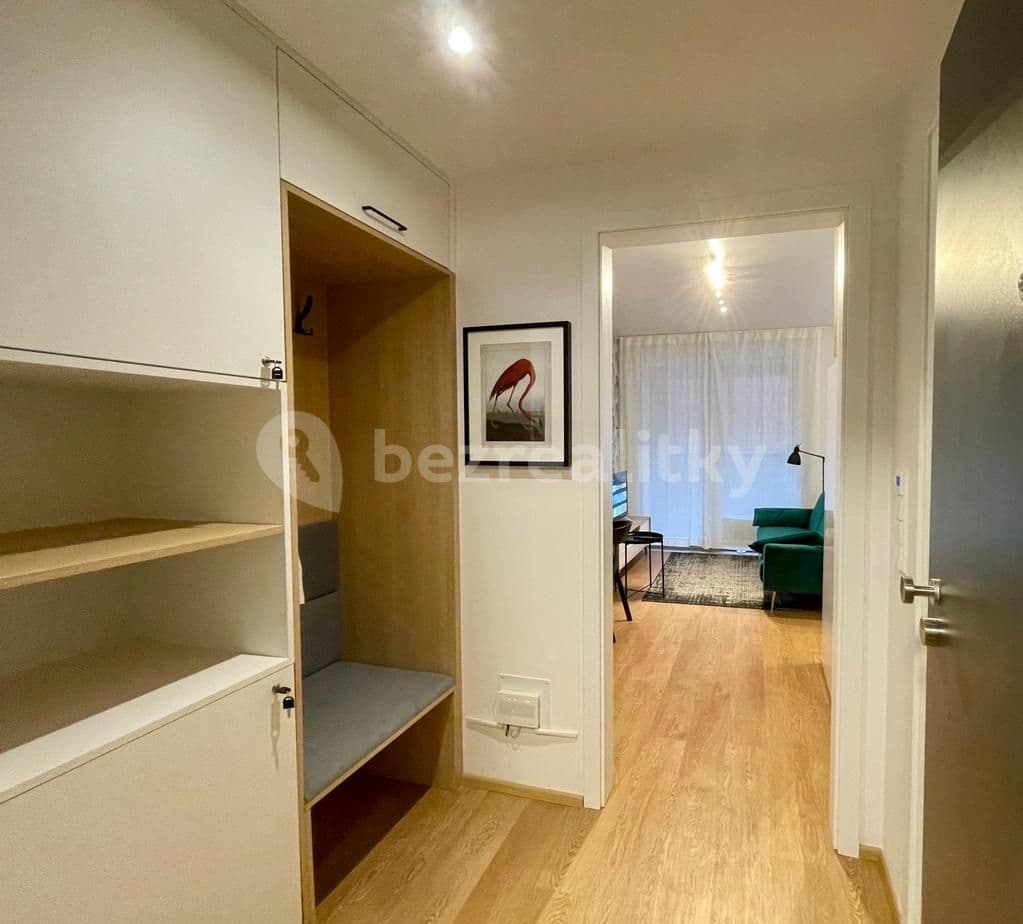 Prenájom bytu 1-izbový 40 m², U Pergamenky, Praha, Praha Prenájom bytu 1-izbový 40 m², U Pergamenky, Praha, Praha