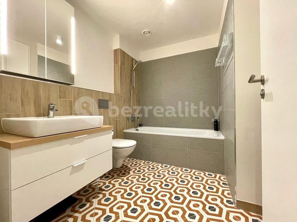Prenájom bytu 1-izbový 40 m², U Pergamenky, Praha, Praha Prenájom bytu 1-izbový 40 m², U Pergamenky, Praha, Praha