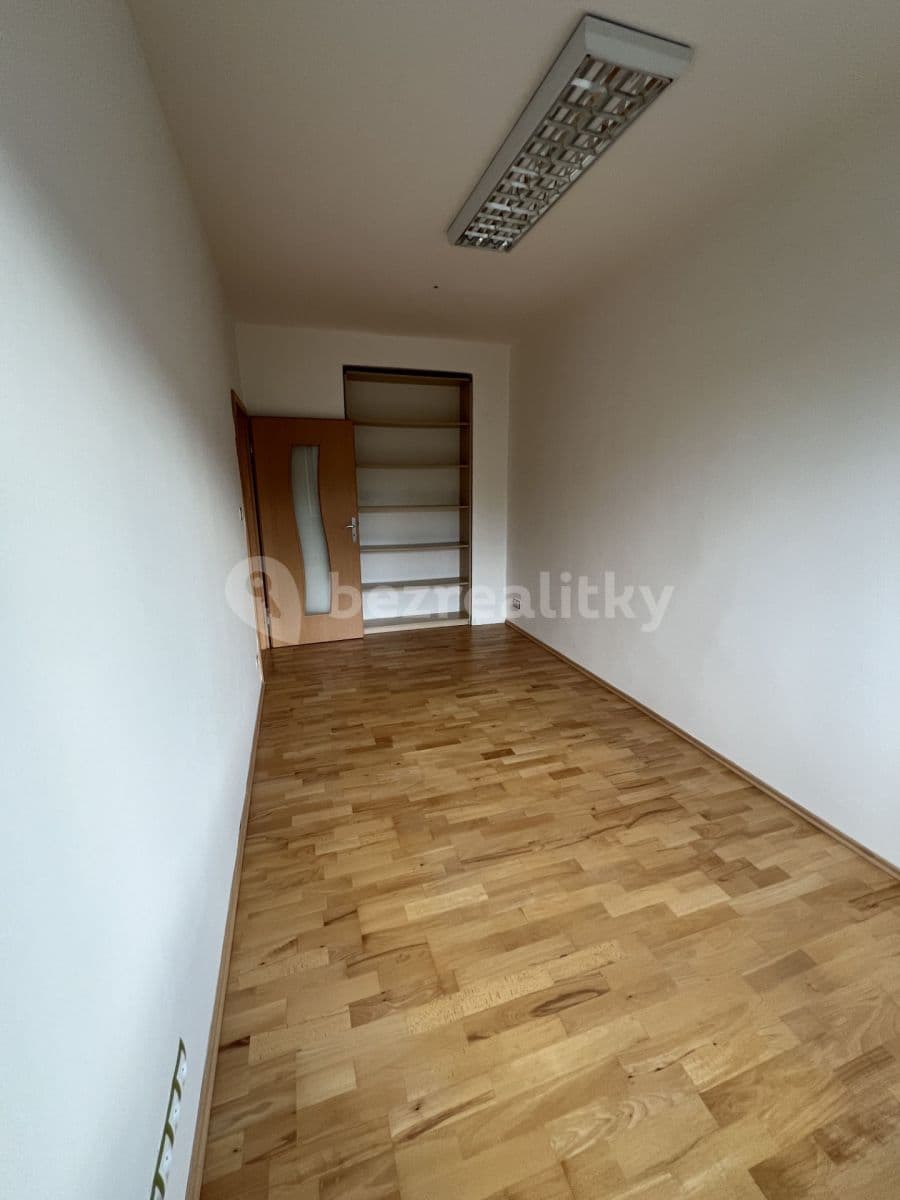 Prenájom bytu 3-izbový 65 m², Michelangelova, Praha, Praha Prenájom bytu 3-izbový 65 m², Michelangelova, Praha, Praha