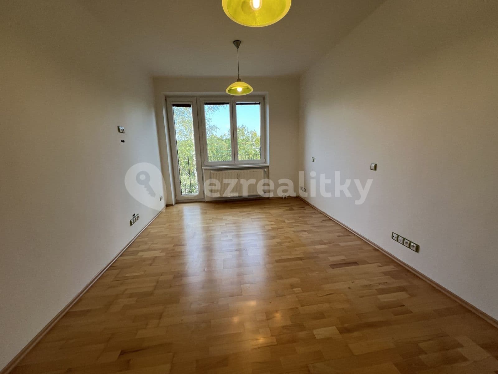 Prenájom bytu 3-izbový 65 m², Michelangelova, Praha, Praha Prenájom bytu 3-izbový 65 m², Michelangelova, Praha, Praha