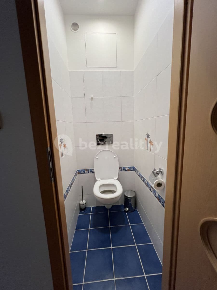 Prenájom bytu 3-izbový 65 m², Michelangelova, Praha, Praha Prenájom bytu 3-izbový 65 m², Michelangelova, Praha, Praha