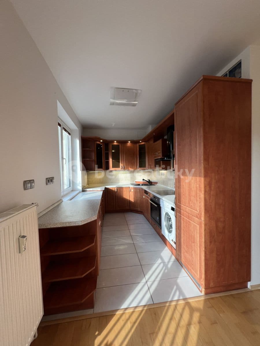 Prenájom bytu 3-izbový 65 m², Michelangelova, Praha, Praha Prenájom bytu 3-izbový 65 m², Michelangelova, Praha, Praha