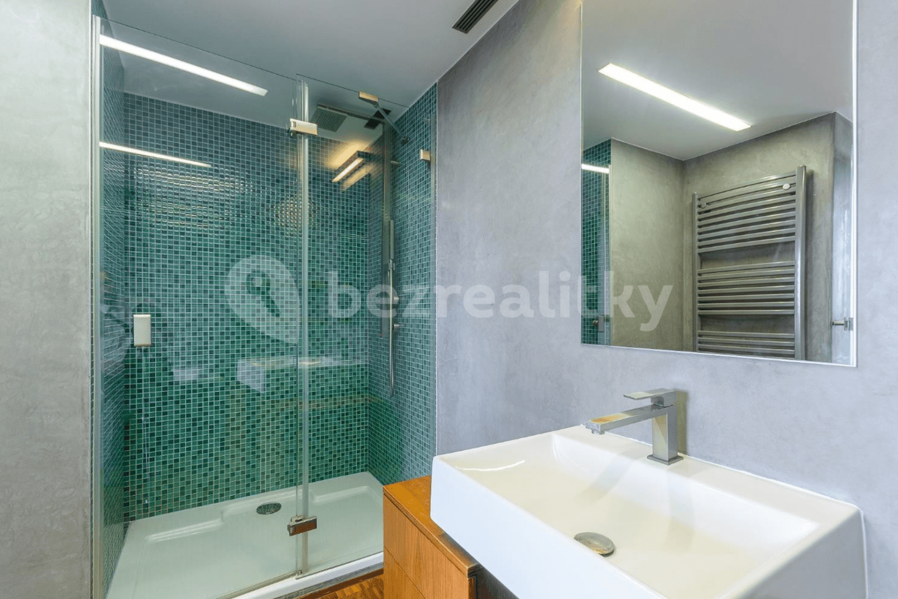 Prenájom kancelárie 114 m², Křížová, Praha, Praha Prenájom kancelárie 114 m², Křížová, Praha, Praha