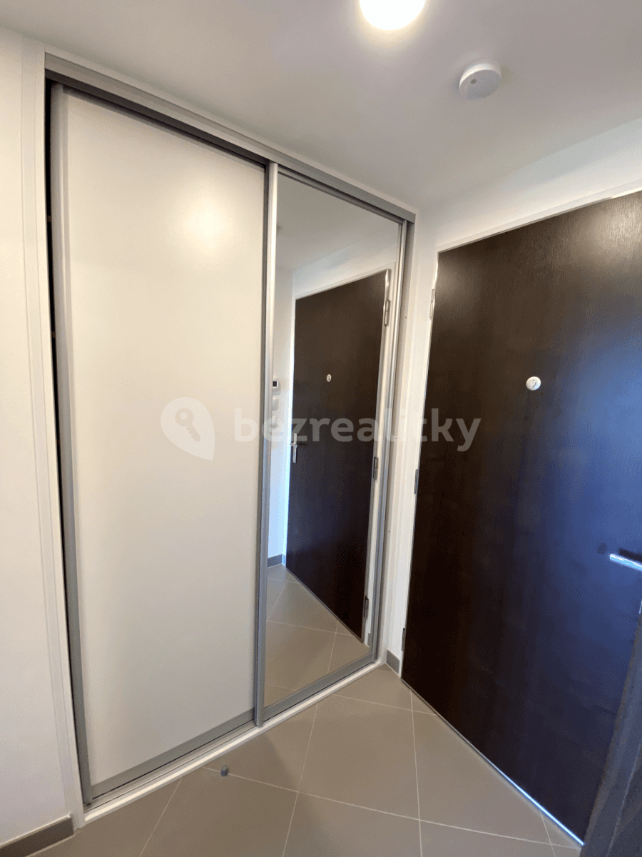 Prenájom bytu 2-izbový 52 m², K Metru, Praha, Praha Prenájom bytu 2-izbový 52 m², K Metru, Praha, Praha
