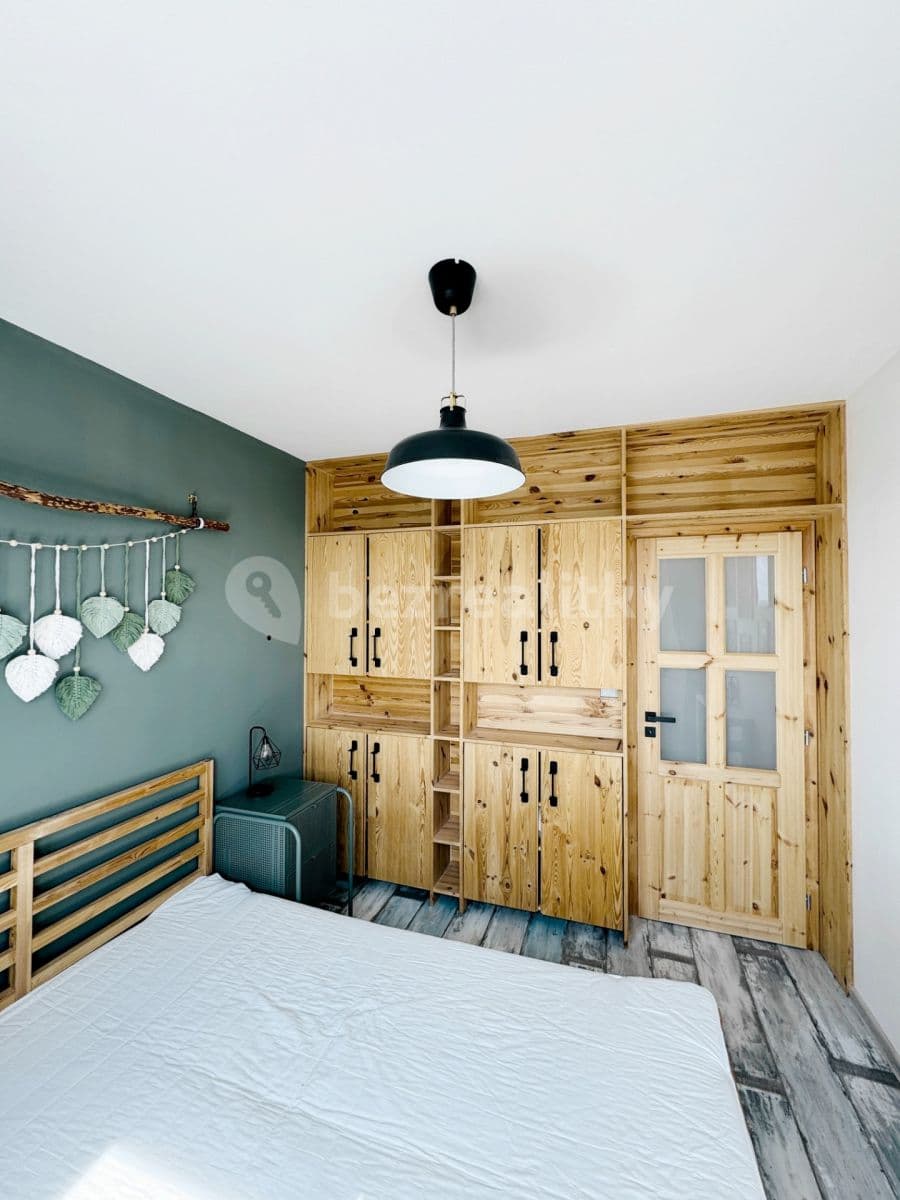 Prenájom bytu 3-izbový 60 m², Tanvaldská, Praha, Praha Prenájom bytu 3-izbový 60 m², Tanvaldská, Praha, Praha