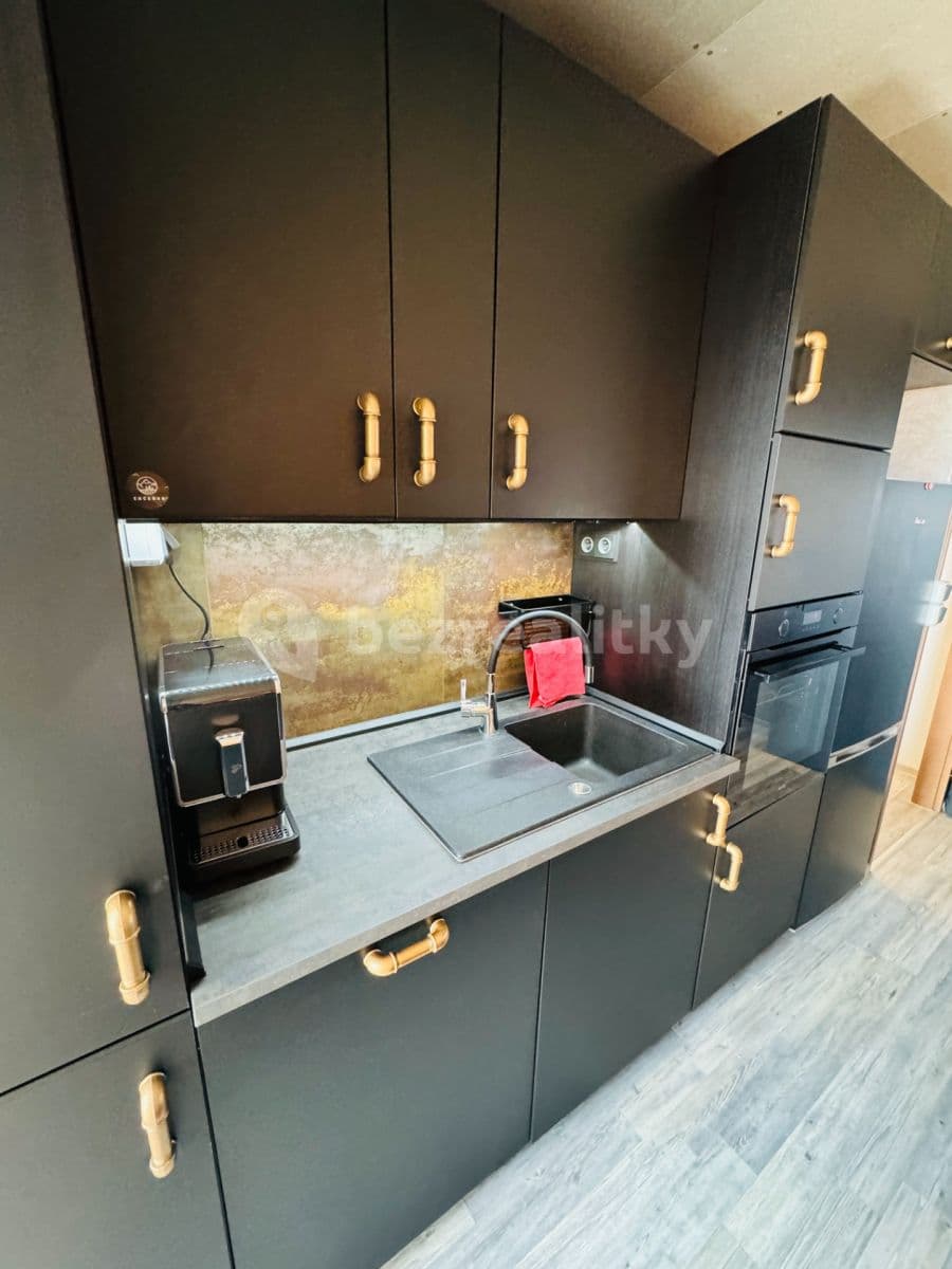 Prenájom bytu 3-izbový 60 m², Tanvaldská, Praha, Praha Prenájom bytu 3-izbový 60 m², Tanvaldská, Praha, Praha