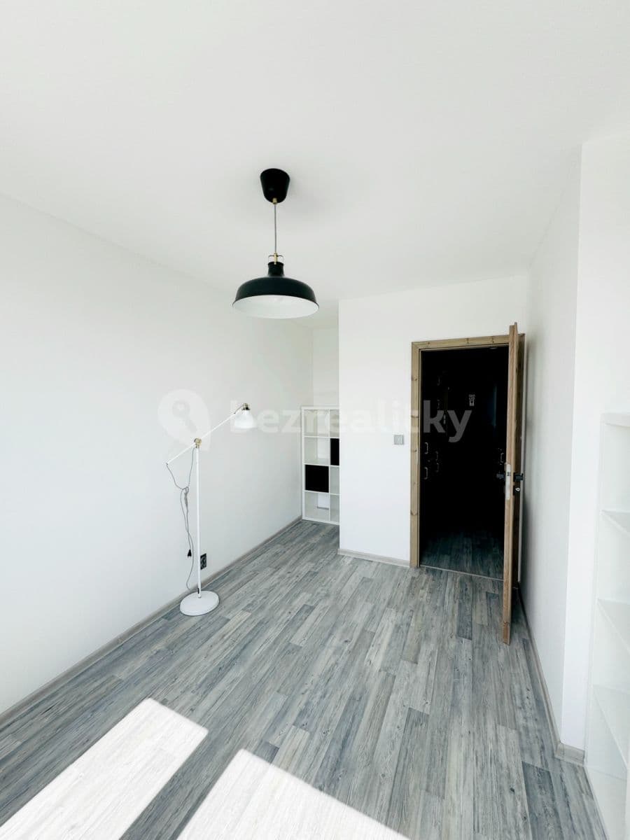 Prenájom bytu 3-izbový 60 m², Tanvaldská, Praha, Praha Prenájom bytu 3-izbový 60 m², Tanvaldská, Praha, Praha