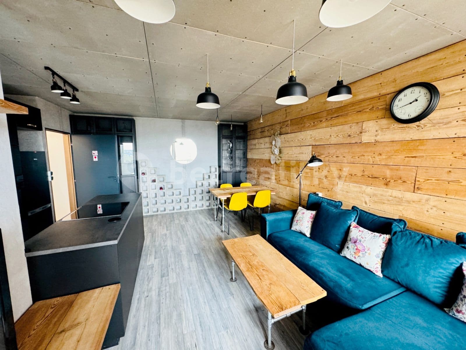 Prenájom bytu 3-izbový 60 m², Tanvaldská, Praha, Praha Prenájom bytu 3-izbový 60 m², Tanvaldská, Praha, Praha