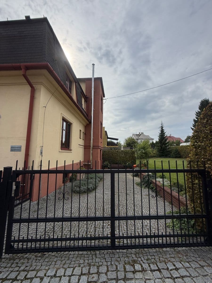 Prenájom bytu 2-izbový 50 m², U Rourovny, Ostrava, Moravskoslezský kraj Prenájom bytu 2-izbový 50 m², U Rourovny, Ostrava, Moravskoslezský kraj