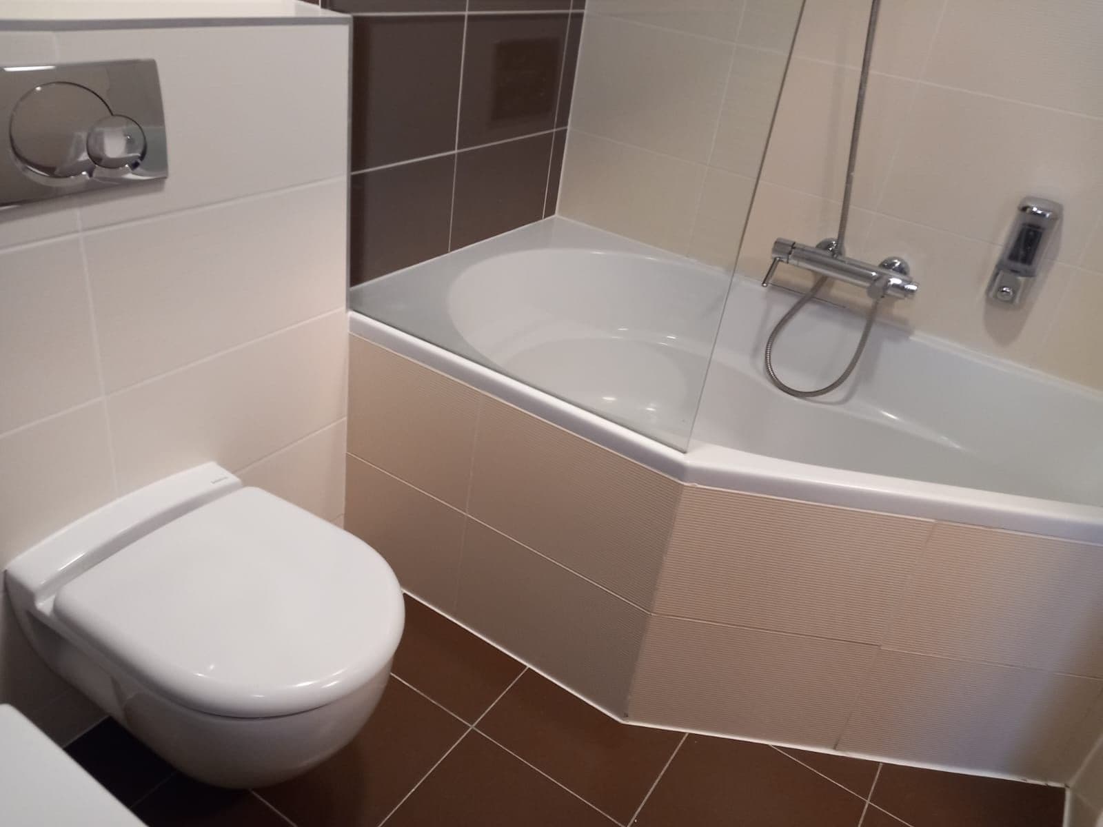 Prenájom bytu Garsoniéra 21 m², Suchdolské náměstí, Praha, Praha Prenájom bytu Garsoniéra 21 m², Suchdolské náměstí, Praha, Praha