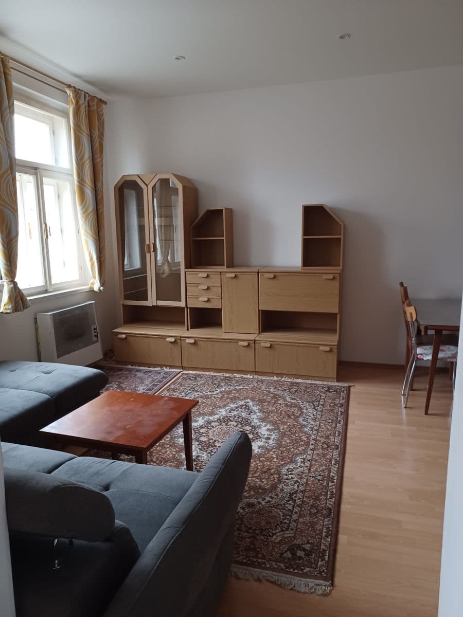 Prenájom bytu 3-izbový 70 m², Korunní, Praha, Praha Prenájom bytu 3-izbový 70 m², Korunní, Praha, Praha