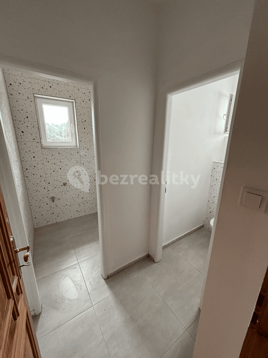 Prenájom bytu 4-izbový 100 m², Marty Rožánkové, Křelov-Břuchotín, Olomoucký kraj Prenájom bytu 4-izbový 100 m², Marty Rožánkové, Křelov-Břuchotín, Olomoucký kraj