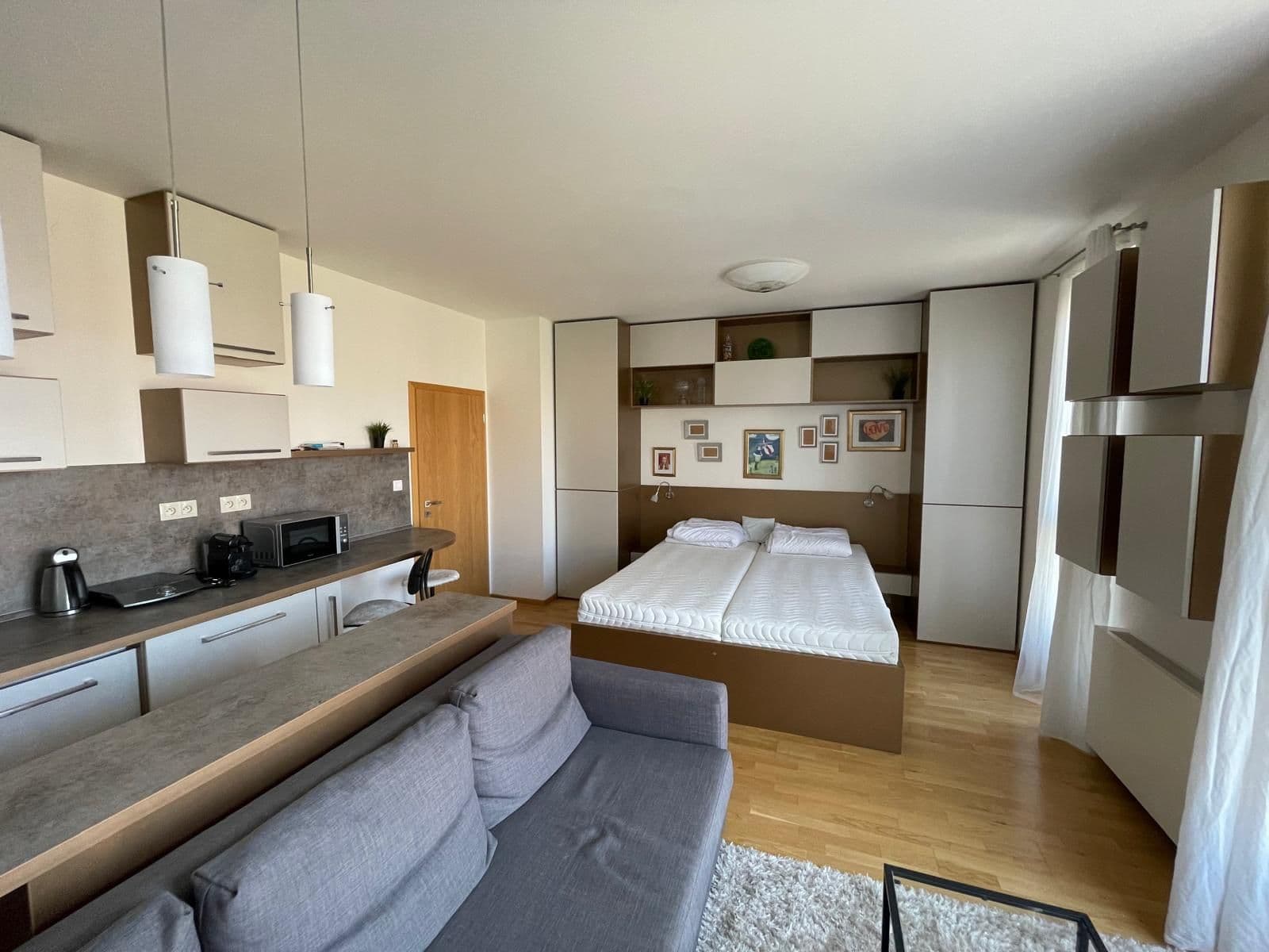 Predaj bytu 1-izbový 36 m², U Roháčových kasáren, Praha, Praha Predaj bytu 1-izbový 36 m², U Roháčových kasáren, Praha, Praha