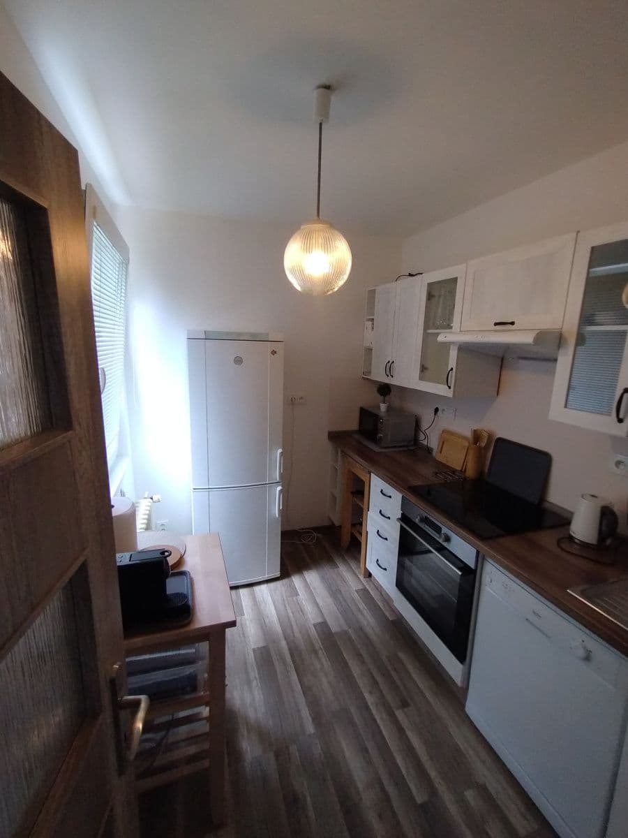 Prenájom bytu 70 m², Weberova, Praha, Praha Prenájom bytu 70 m², Weberova, Praha, Praha