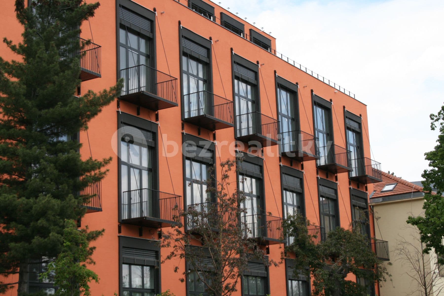 Prenájom bytu 3-izbový 84 m², Ambrožova, Praha, Praha Prenájom bytu 3-izbový 84 m², Ambrožova, Praha, Praha