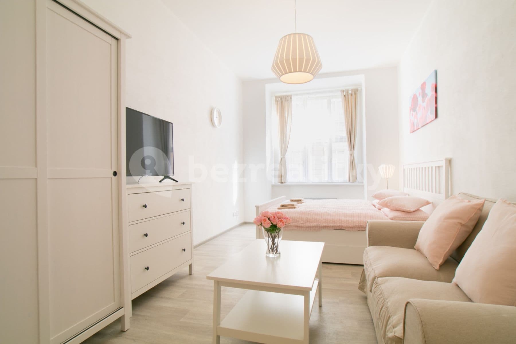 Prenájom bytu 1-izbový 33 m², Lidická, Praha, Praha Prenájom bytu 1-izbový 33 m², Lidická, Praha, Praha