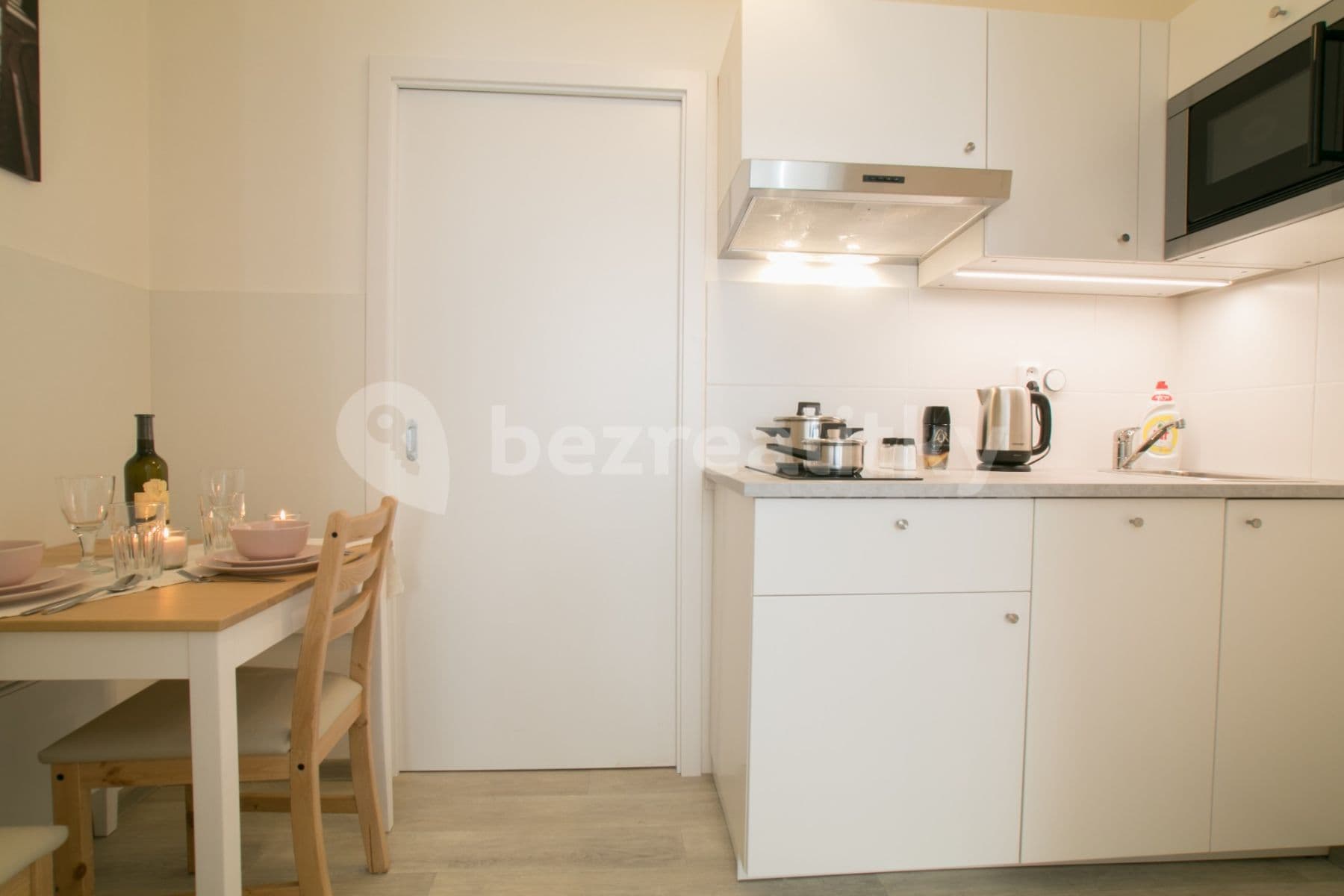 Prenájom bytu 1-izbový 33 m², Lidická, Praha, Praha Prenájom bytu 1-izbový 33 m², Lidická, Praha, Praha