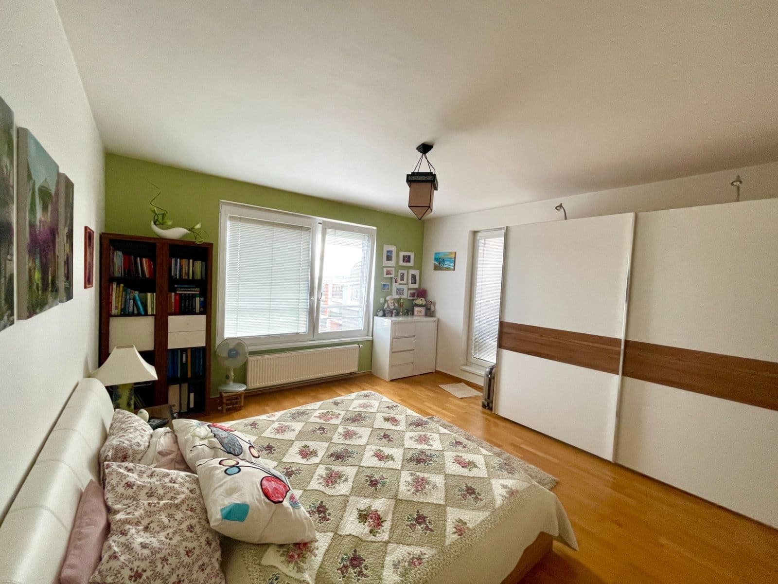 Prenájom bytu 4-izbový 164 m², Sazovická, Praha, Praha Prenájom bytu 4-izbový 164 m², Sazovická, Praha, Praha