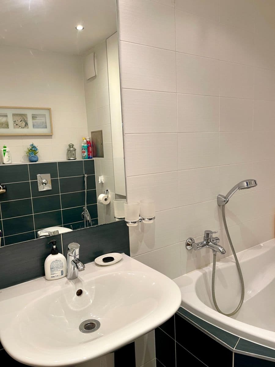 Prenájom bytu 4-izbový 164 m², Sazovická, Praha, Praha Prenájom bytu 4-izbový 164 m², Sazovická, Praha, Praha