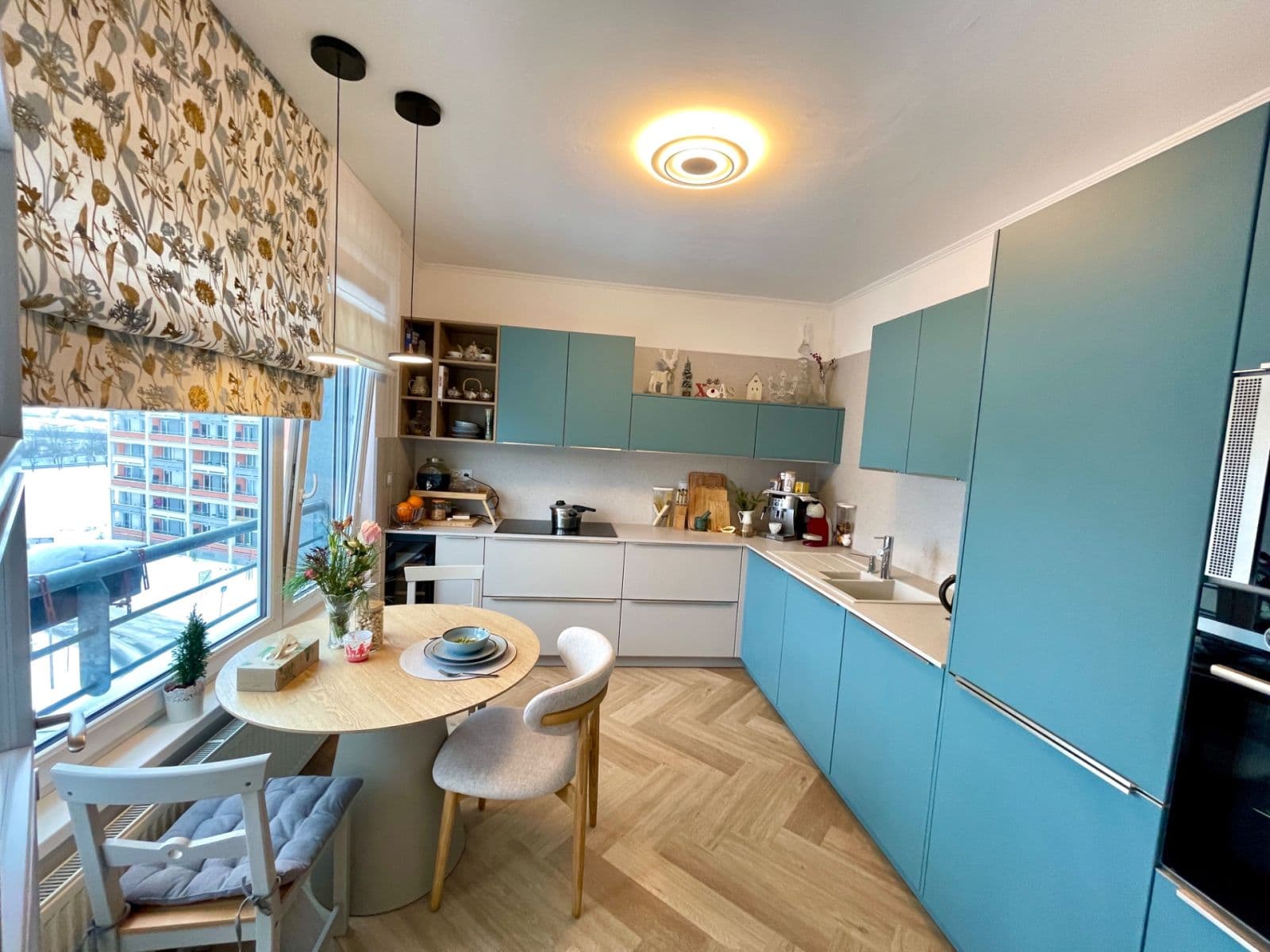 Prenájom bytu 4-izbový 164 m², Sazovická, Praha, Praha Prenájom bytu 4-izbový 164 m², Sazovická, Praha, Praha
