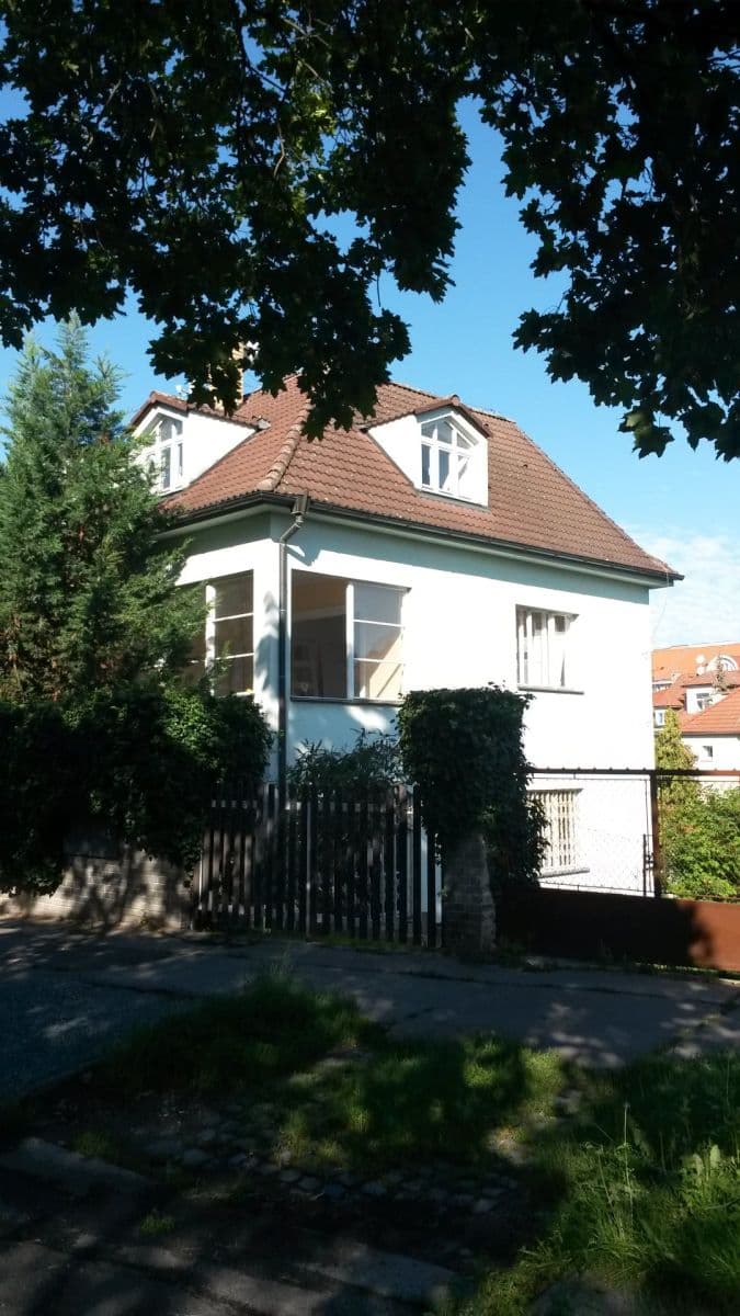 Predaj domu 330 m², pozemek 605 m², Jilmová, Praha, Praha Predaj domu 330 m², pozemek 605 m², Jilmová, Praha, Praha