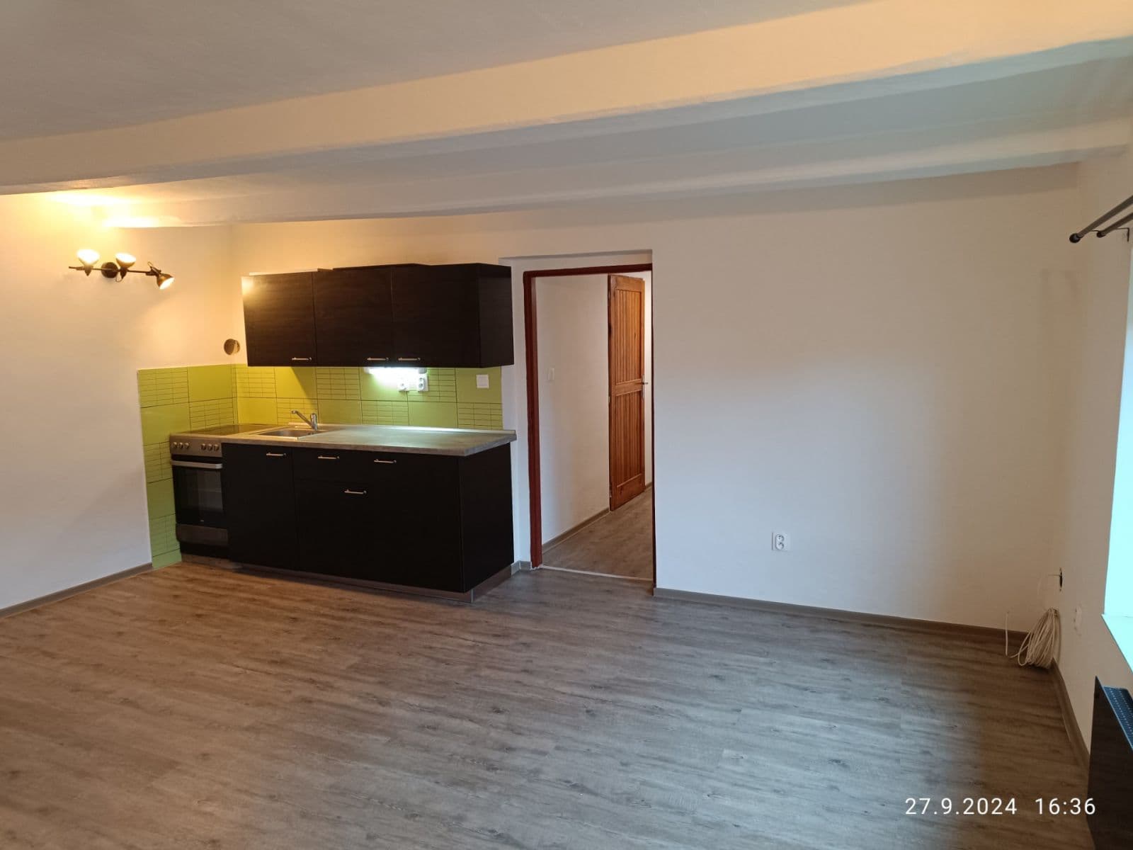 Prenájom bytu 1-izbový 35 m², Nebužely, Středočeský kraj Prenájom bytu 1-izbový 35 m², Nebužely, Středočeský kraj