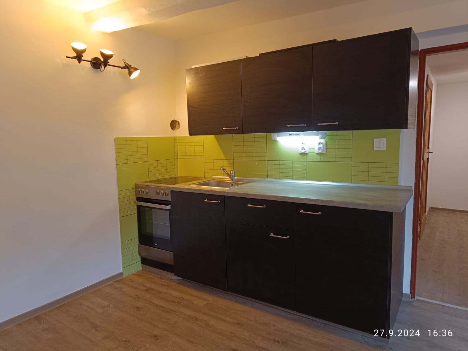 Prenájom bytu 1-izbový 35 m², Nebužely, Středočeský kraj Prenájom bytu 1-izbový 35 m², Nebužely, Středočeský kraj
