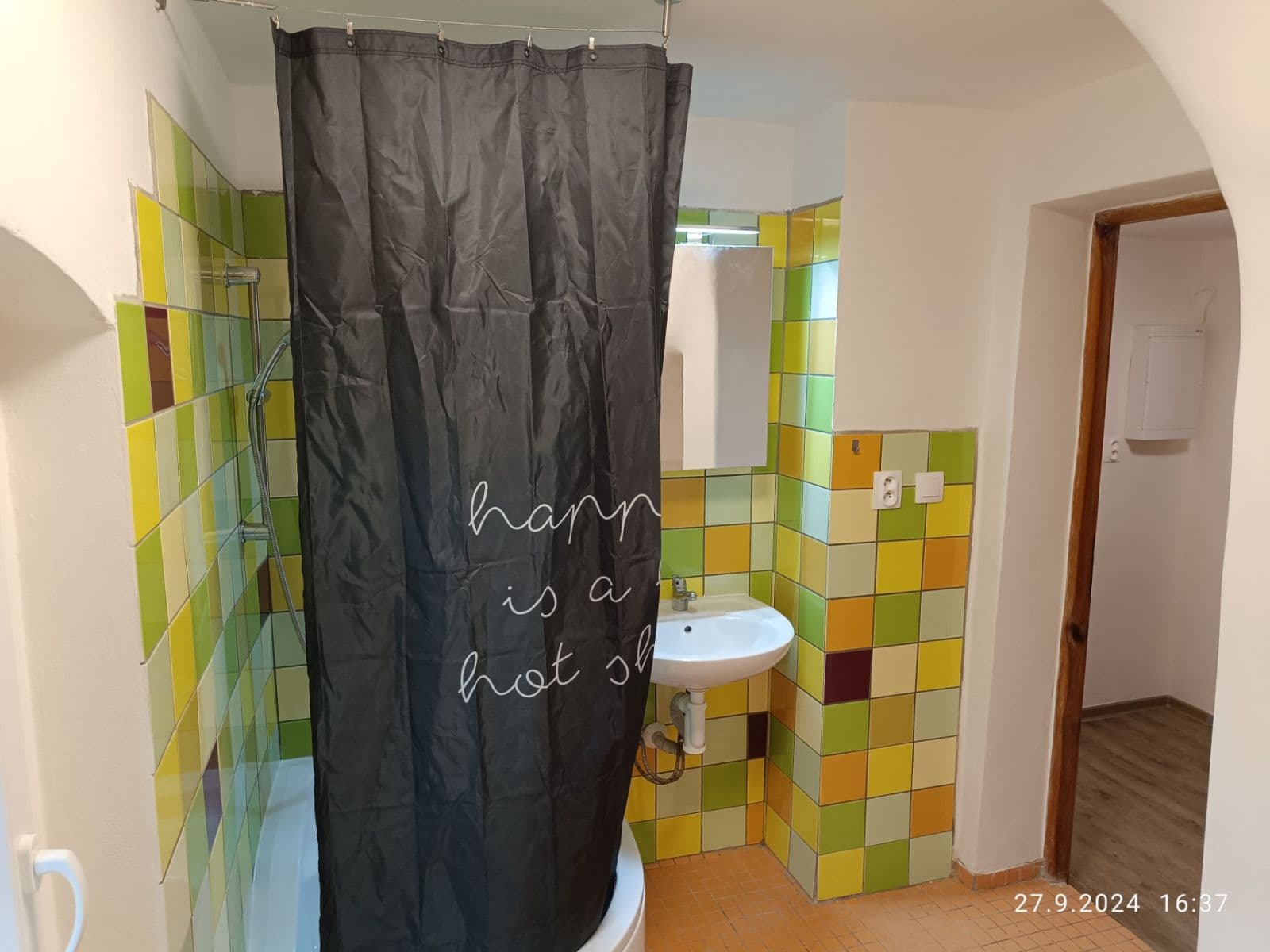 Prenájom bytu 1-izbový 35 m², Nebužely, Středočeský kraj Prenájom bytu 1-izbový 35 m², Nebužely, Středočeský kraj