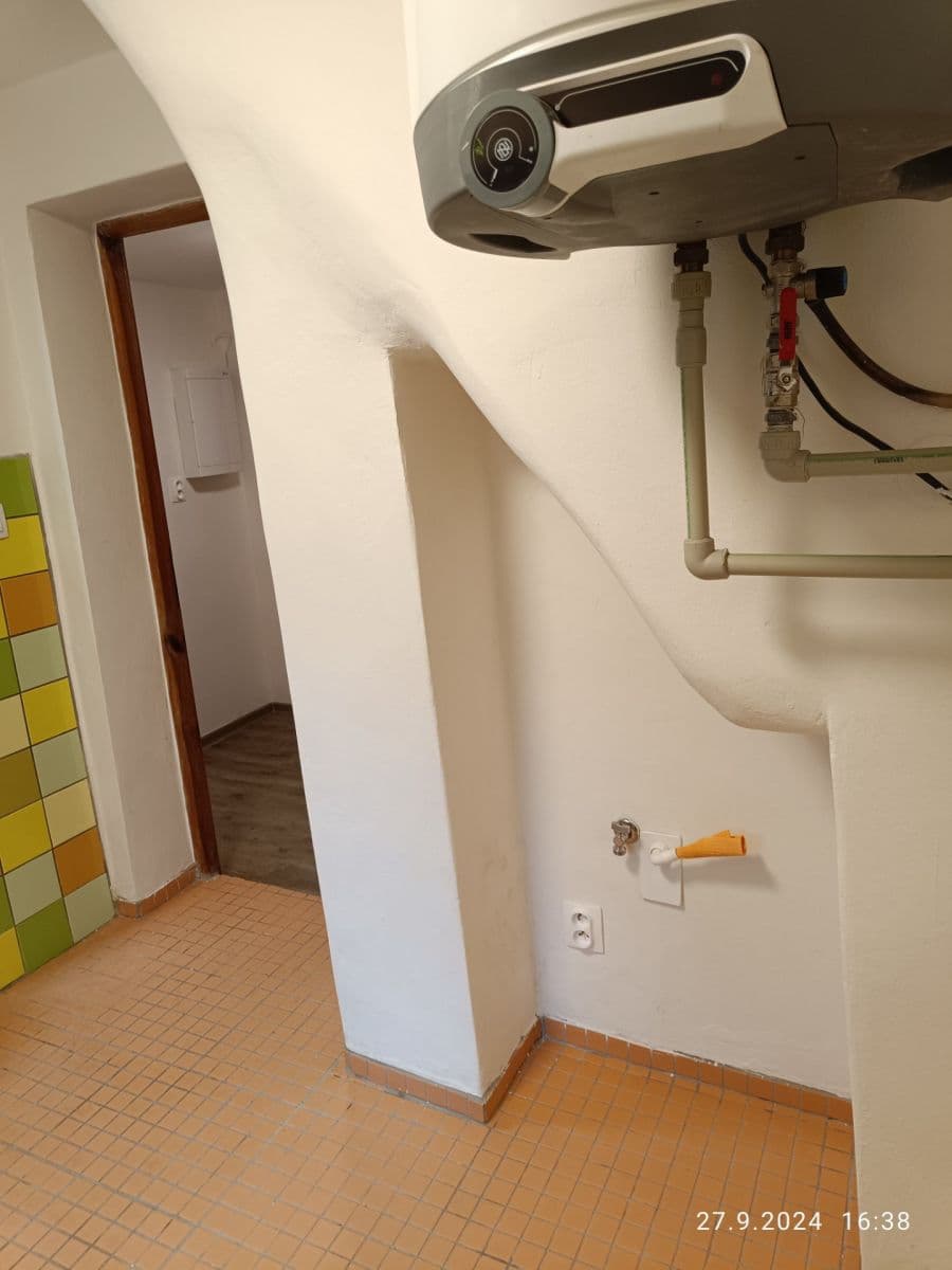 Prenájom bytu 1-izbový 35 m², Nebužely, Středočeský kraj Prenájom bytu 1-izbový 35 m², Nebužely, Středočeský kraj