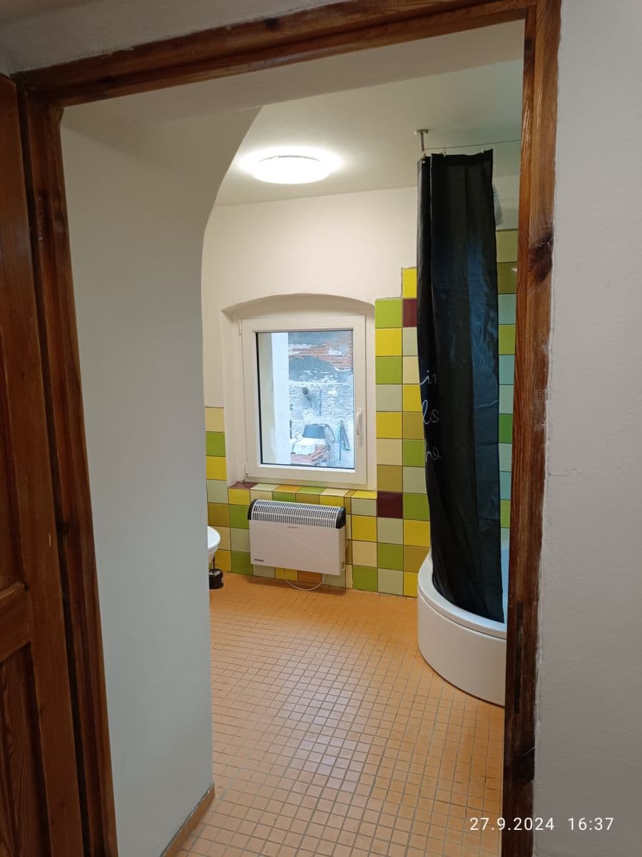 Prenájom bytu 1-izbový 35 m², Nebužely, Středočeský kraj Prenájom bytu 1-izbový 35 m², Nebužely, Středočeský kraj
