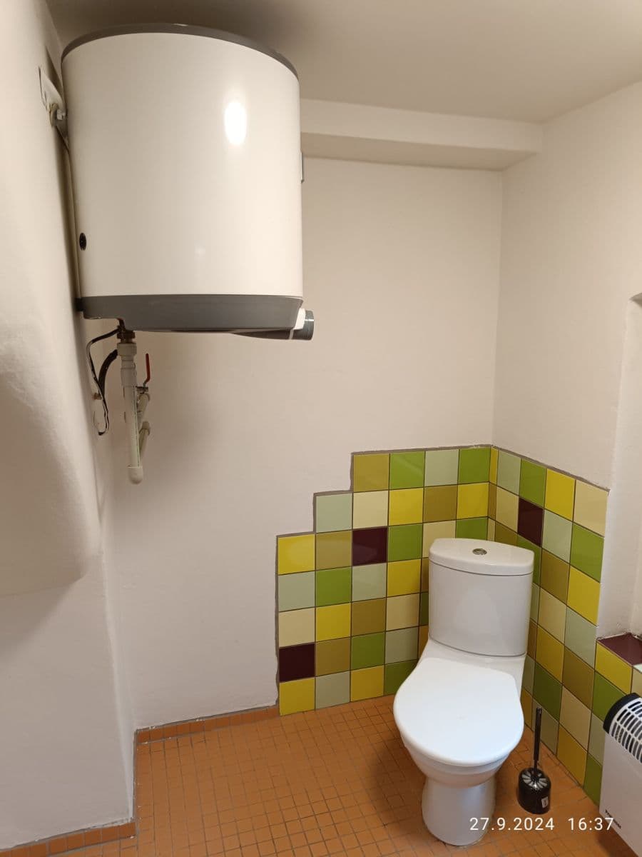 Prenájom bytu 1-izbový 35 m², Nebužely, Středočeský kraj Prenájom bytu 1-izbový 35 m², Nebužely, Středočeský kraj