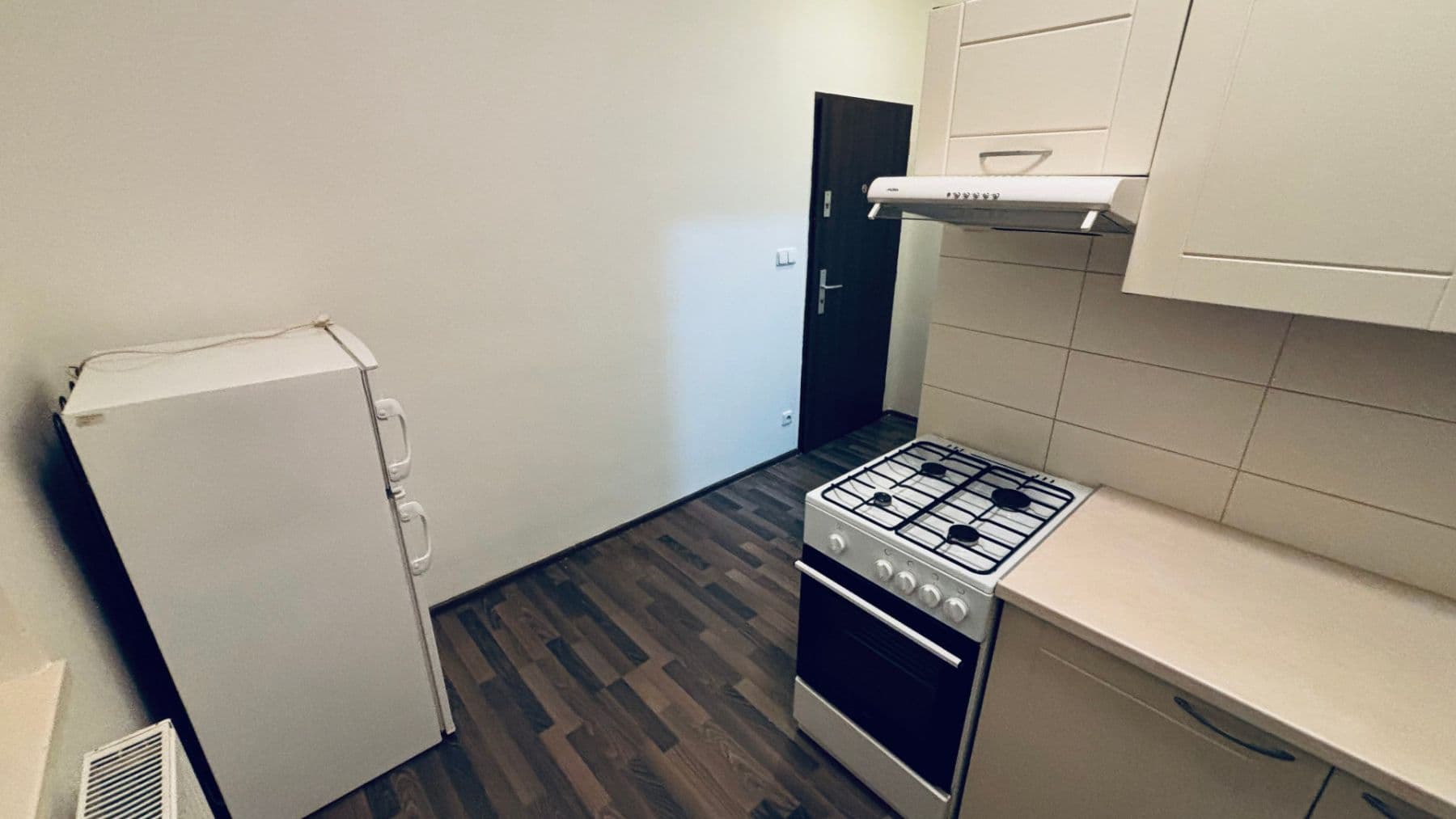 Prenájom bytu 2-izbový 37 m², Kamenická, Praha, Praha Prenájom bytu 2-izbový 37 m², Kamenická, Praha, Praha