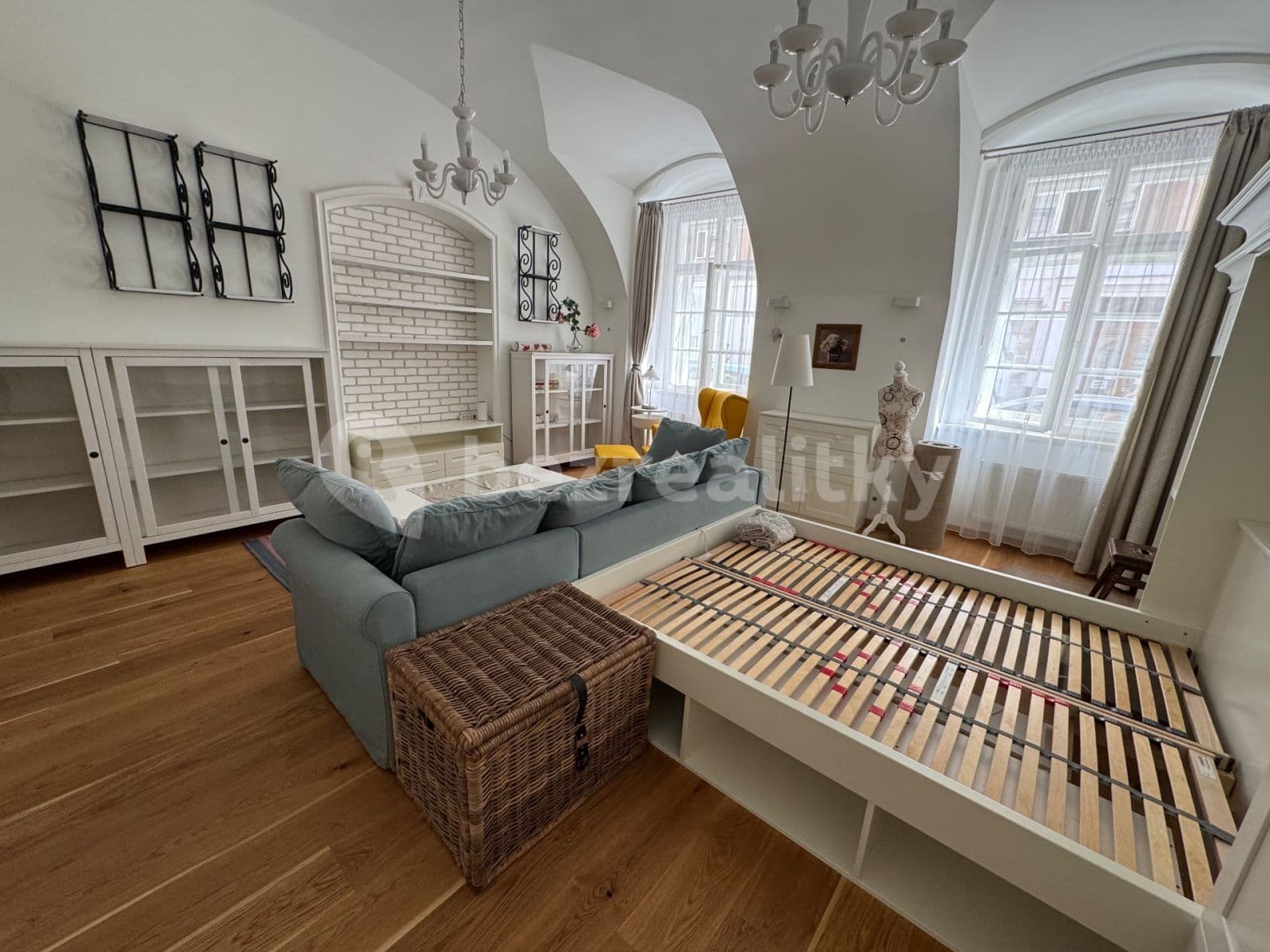 Prenájom bytu 1-izbový 55 m², V Jirchářích, Praha, Praha Prenájom bytu 1-izbový 55 m², V Jirchářích, Praha, Praha