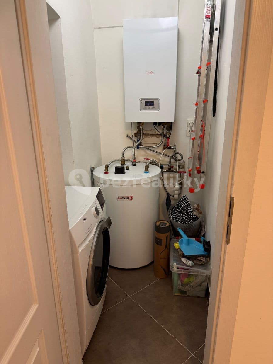 Prenájom bytu 1-izbový 55 m², V Jirchářích, Praha, Praha Prenájom bytu 1-izbový 55 m², V Jirchářích, Praha, Praha