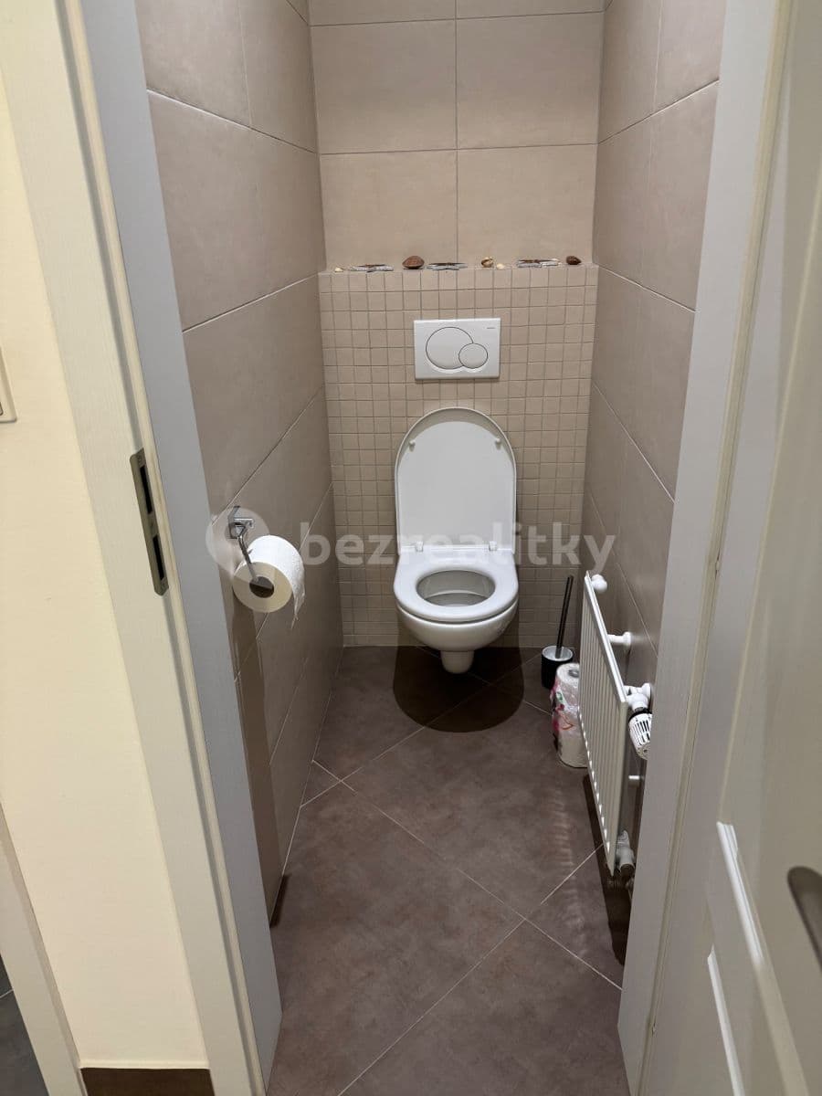 Prenájom bytu 1-izbový 55 m², V Jirchářích, Praha, Praha Prenájom bytu 1-izbový 55 m², V Jirchářích, Praha, Praha