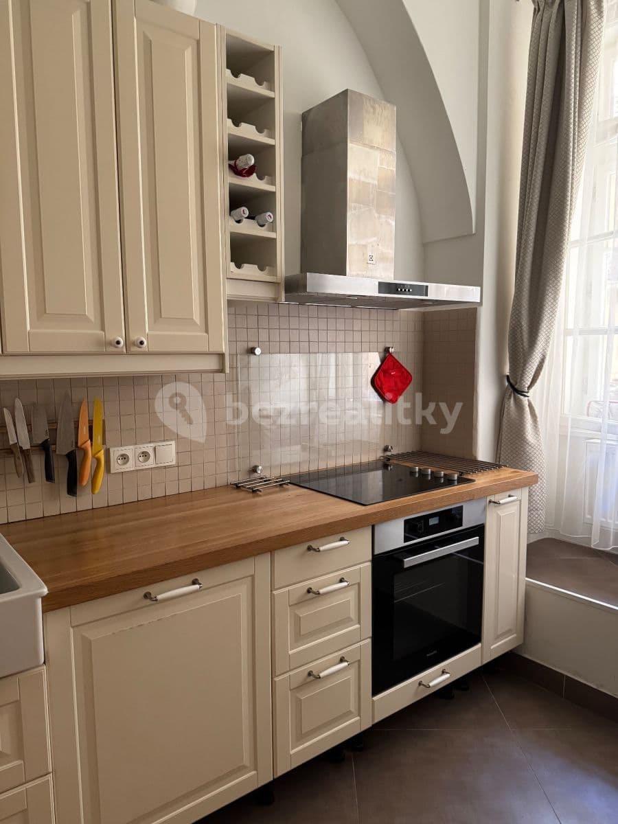 Prenájom bytu 1-izbový 55 m², V Jirchářích, Praha, Praha Prenájom bytu 1-izbový 55 m², V Jirchářích, Praha, Praha