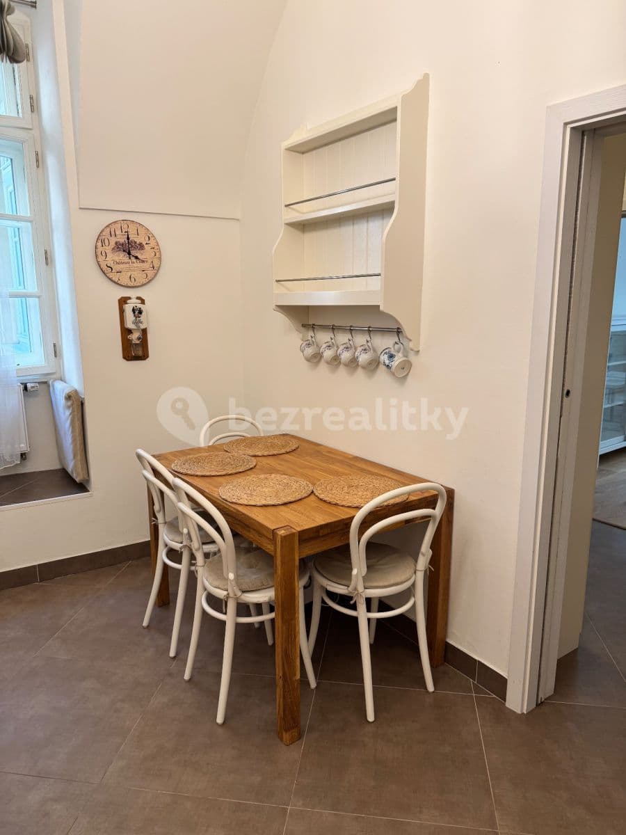 Prenájom bytu 1-izbový 55 m², V Jirchářích, Praha, Praha Prenájom bytu 1-izbový 55 m², V Jirchářích, Praha, Praha