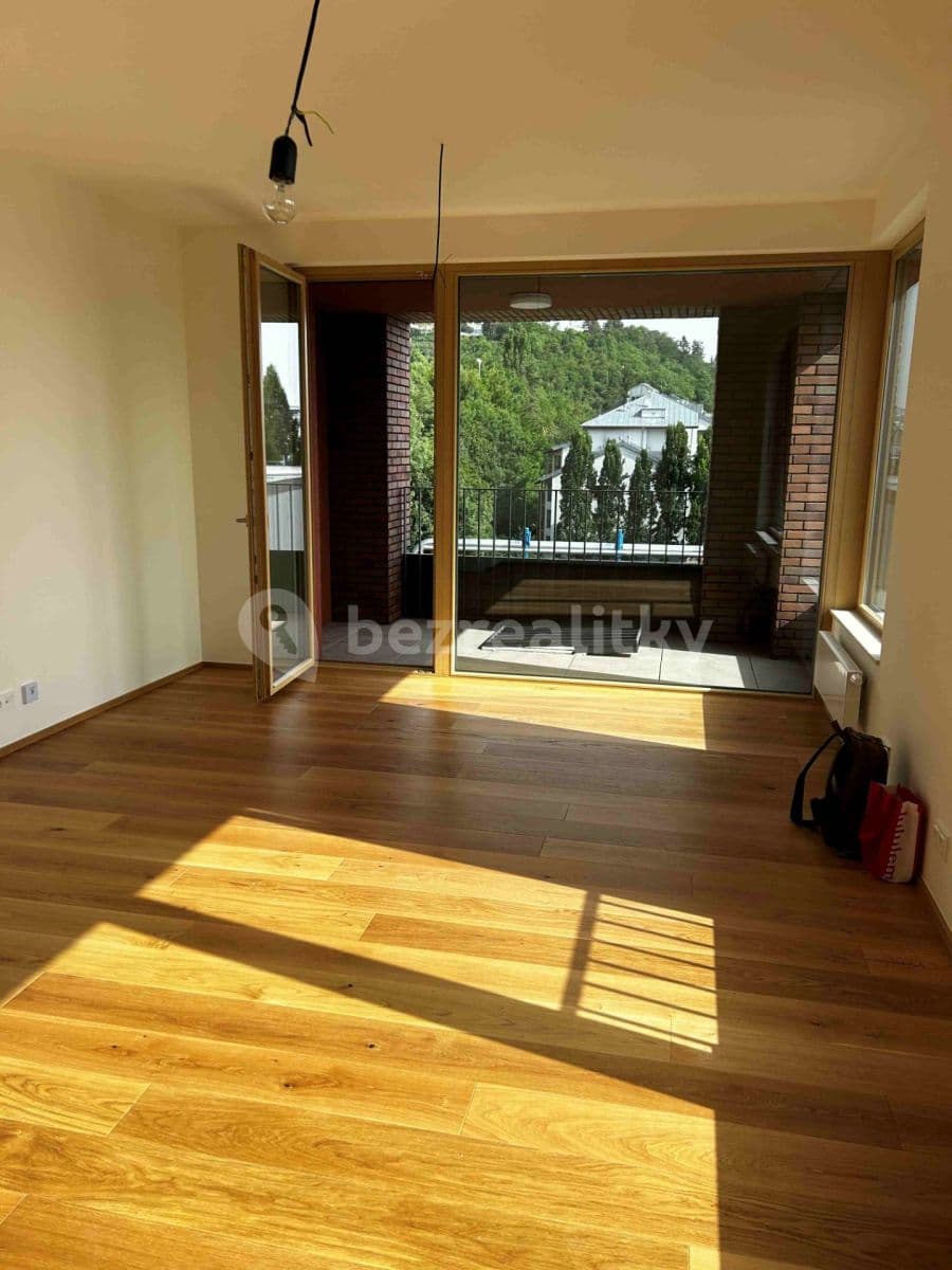 Prenájom bytu 2-izbový 56 m², Pod Juliskou, Praha, Praha Prenájom bytu 2-izbový 56 m², Pod Juliskou, Praha, Praha