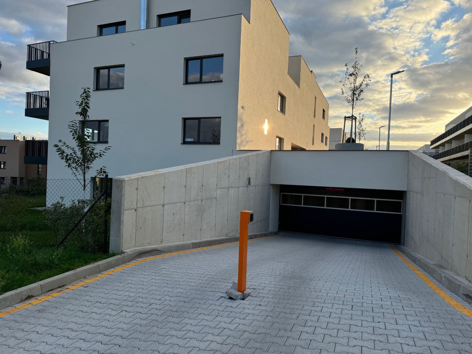 Prenájom bytu 2-izbový 45 m², U Židovského hřbitova, Beroun, Středočeský kraj Prenájom bytu 2-izbový 45 m², U Židovského hřbitova, Beroun, Středočeský kraj