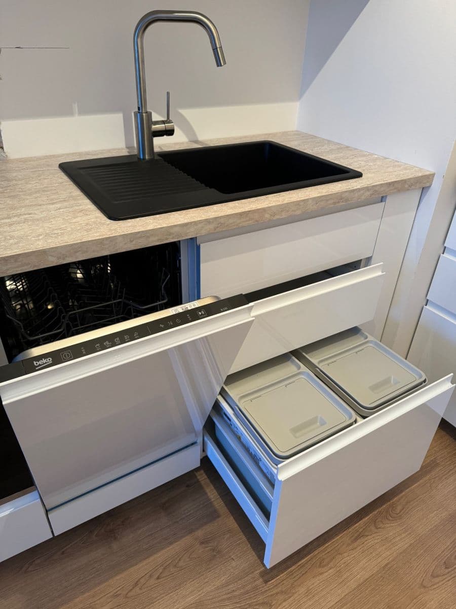 Prenájom bytu 2-izbový 45 m², U Židovského hřbitova, Beroun, Středočeský kraj Prenájom bytu 2-izbový 45 m², U Židovského hřbitova, Beroun, Středočeský kraj