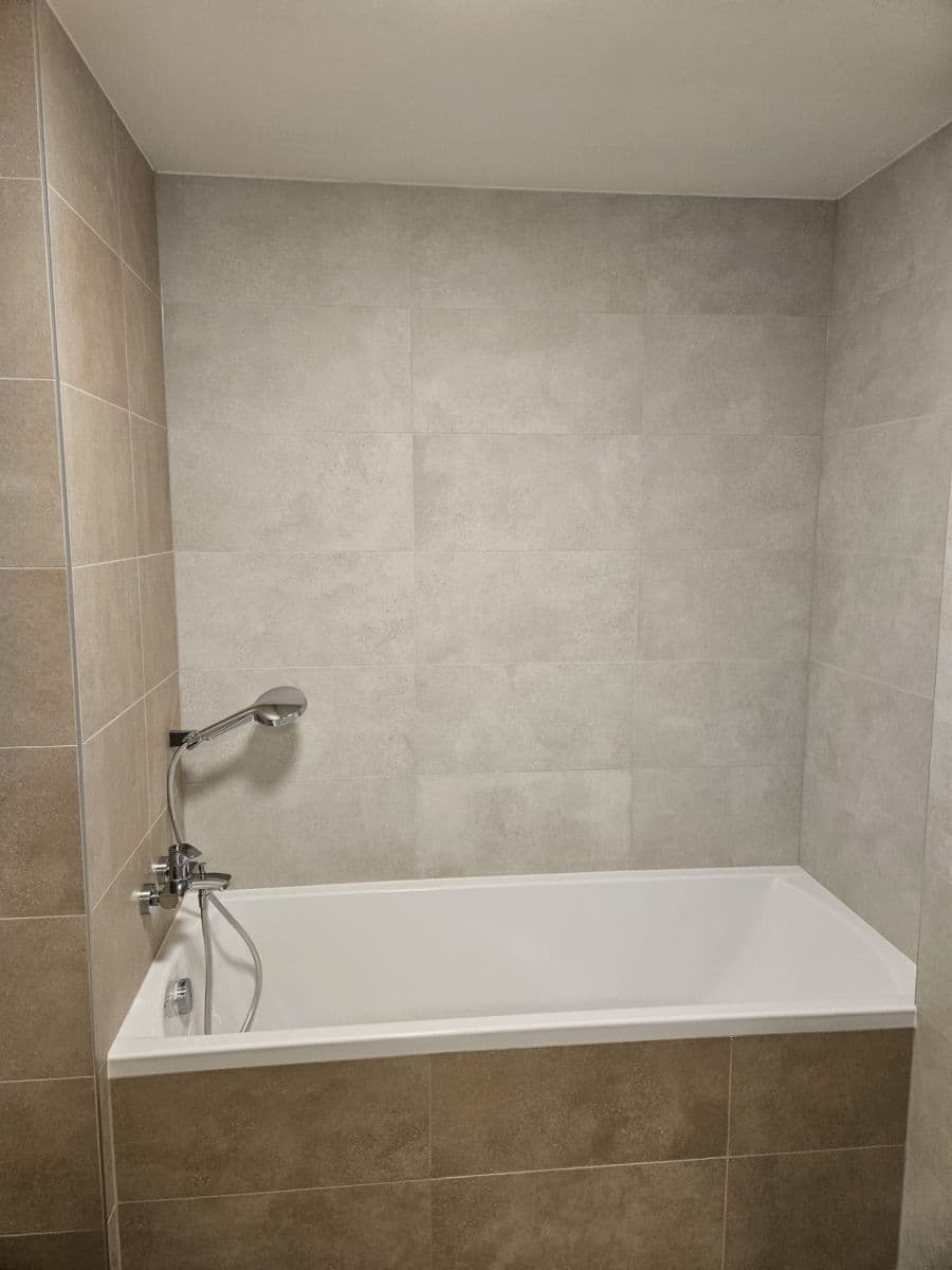 Prenájom bytu 2-izbový 45 m², U Židovského hřbitova, Beroun, Středočeský kraj Prenájom bytu 2-izbový 45 m², U Židovského hřbitova, Beroun, Středočeský kraj