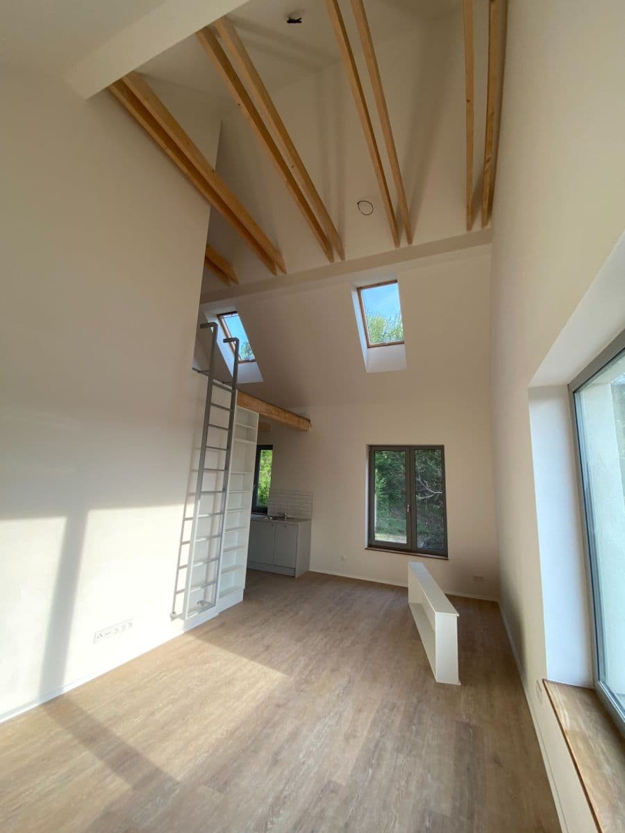 Prenájom bytu 2-izbový 53 m², Karlovarská, Praha, Praha Prenájom bytu 2-izbový 53 m², Karlovarská, Praha, Praha