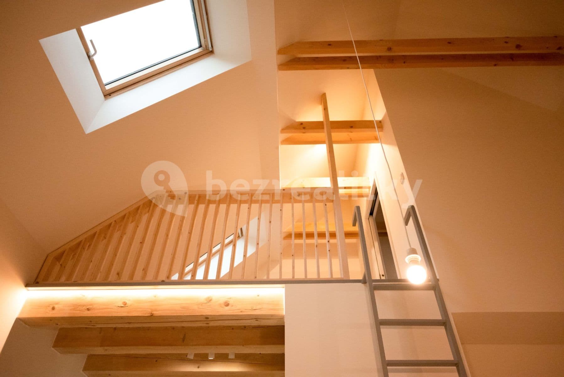 Prenájom bytu 2-izbový 52 m², Karlovarská, Praha, Praha Prenájom bytu 2-izbový 52 m², Karlovarská, Praha, Praha