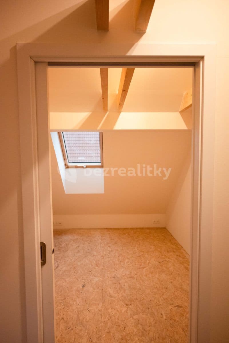 Prenájom bytu 2-izbový 52 m², Karlovarská, Praha, Praha Prenájom bytu 2-izbový 52 m², Karlovarská, Praha, Praha