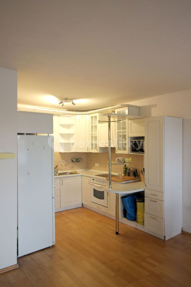 Prenájom bytu 4-izbový 103 m², Kostomlatská, Praha, Praha Prenájom bytu 4-izbový 103 m², Kostomlatská, Praha, Praha