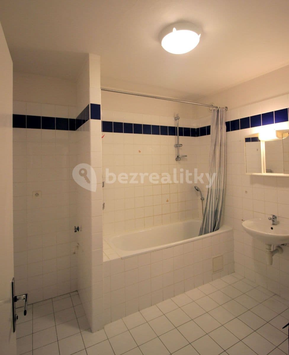 Prenájom bytu 4-izbový 103 m², Kostomlatská, Praha, Praha Prenájom bytu 4-izbový 103 m², Kostomlatská, Praha, Praha