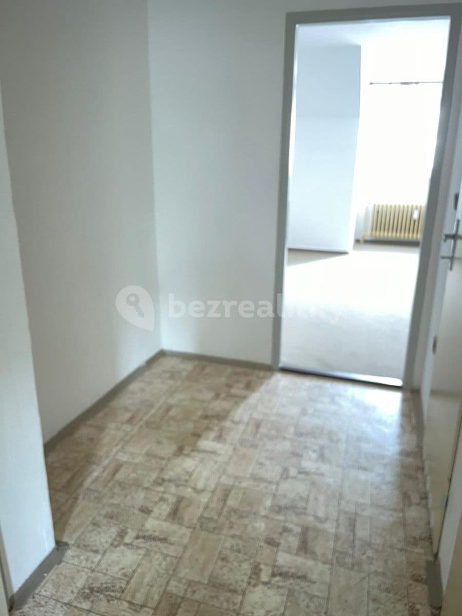 Prenájom bytu 1-izbový 46 m², Komenského, Náchod, Královéhradecký kraj Prenájom bytu 1-izbový 46 m², Komenského, Náchod, Královéhradecký kraj