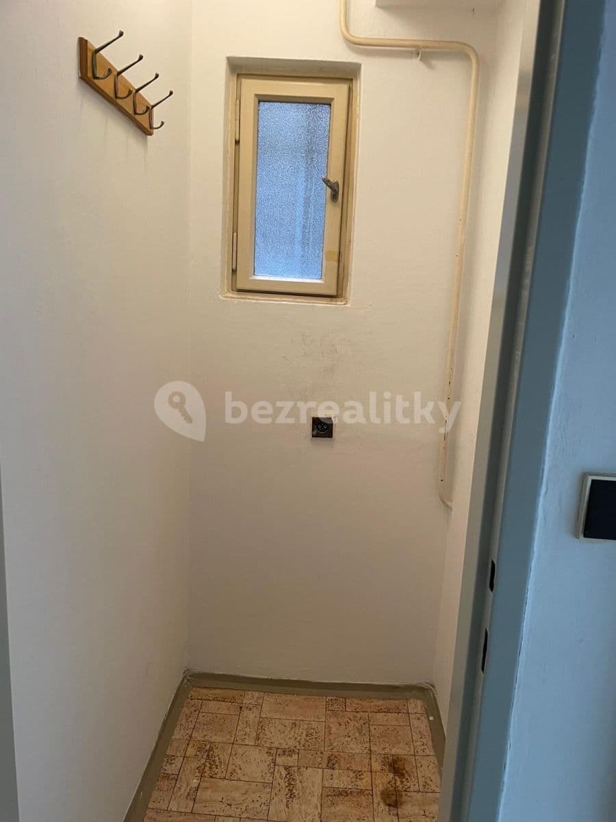 Prenájom bytu 1-izbový 46 m², Komenského, Náchod, Královéhradecký kraj Prenájom bytu 1-izbový 46 m², Komenského, Náchod, Královéhradecký kraj